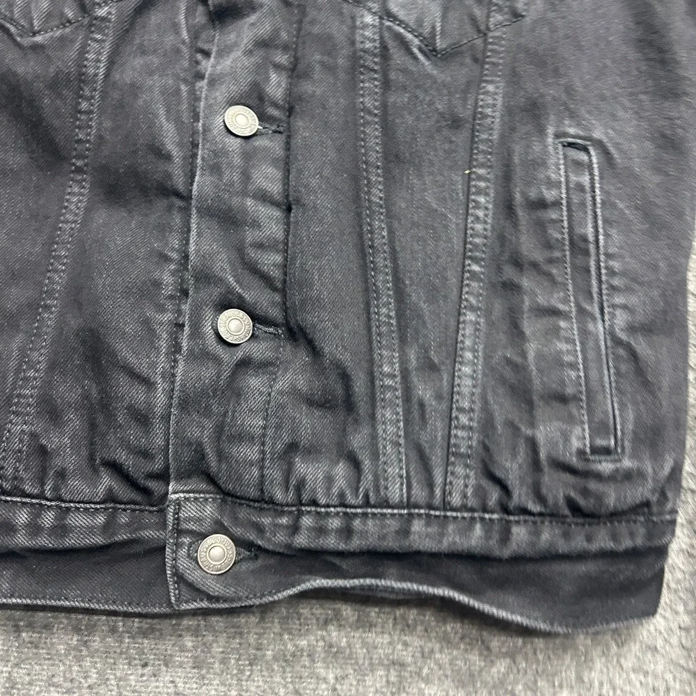 Levis Trucker Jacket Small Mens Sherpa Lined Cotton Denim Button Up‎ Coat Black